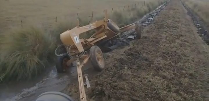 🚜ASÍ TRABAJA NUESTRO EQUIPO EN EL MANTENIMIENTO Y REPARACIÓN DE CAMINOS RURALES 🛤️